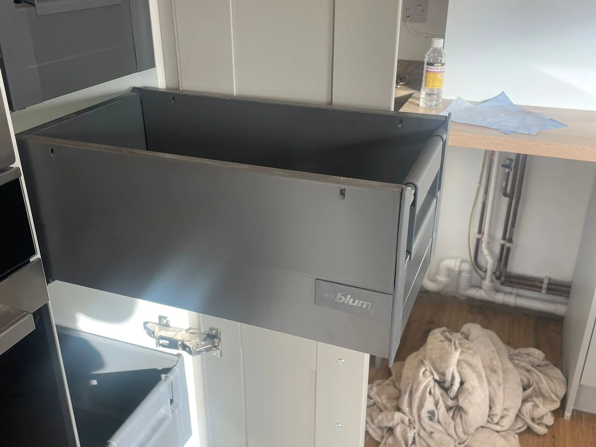 kitchen-cabinet-fitting-blum-tandembox-drawer-fully-extended-swansea-daffodil-carpentry kitchen cabinet fitting blum tandembox drawer fully extended swansea daffodil carpentry
